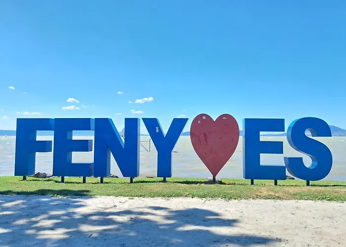 Sunshine Vendeghaz Vakantiehuis Balatonfenyves